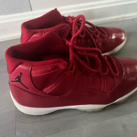 Size 11 - Jordan 11 Retro Win Like '96 *GOOD CONDITION * - Picture 9 of 10